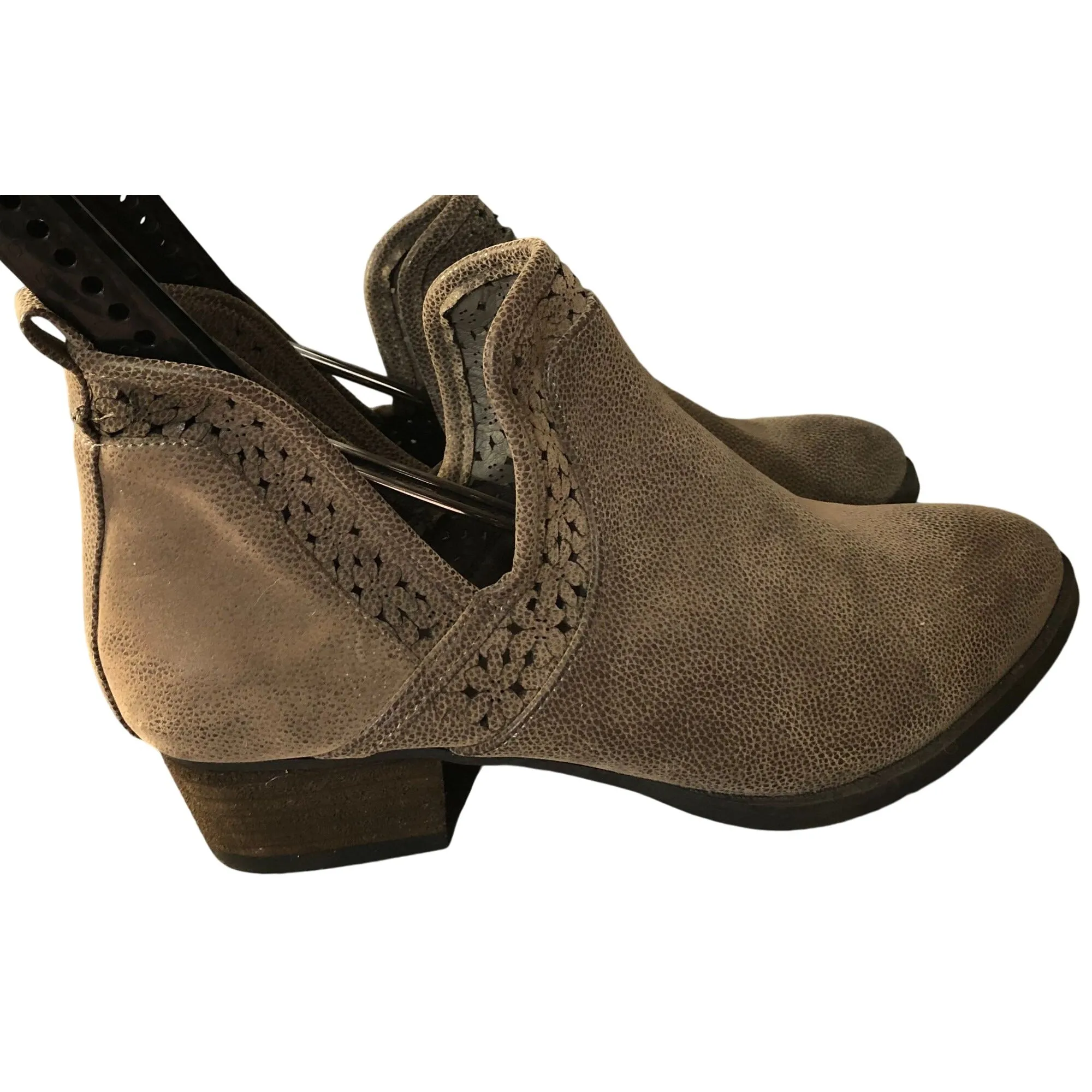 C EST. 1946 Women's Brown Ankle Booties  Size 7-NWOT