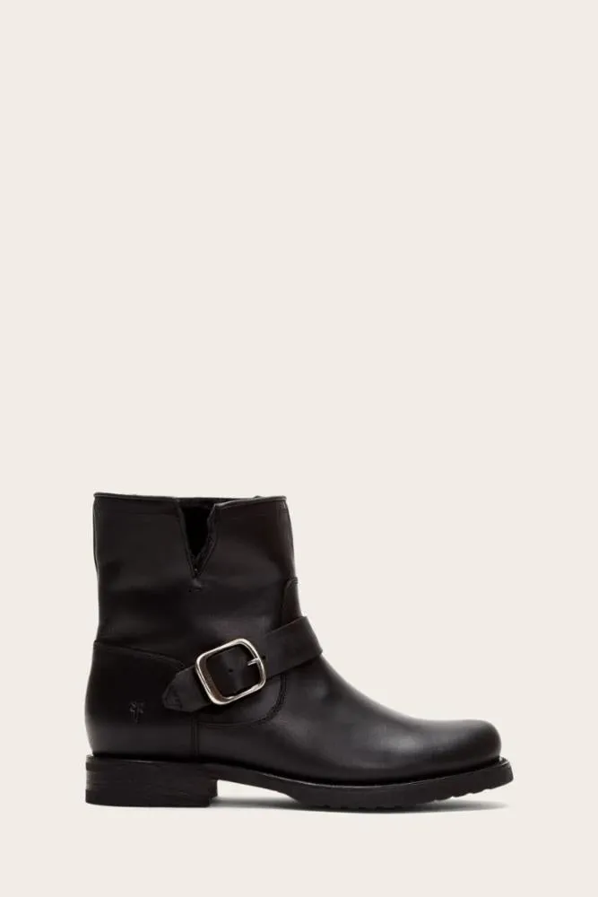 Frye  Women's 70923 Black M