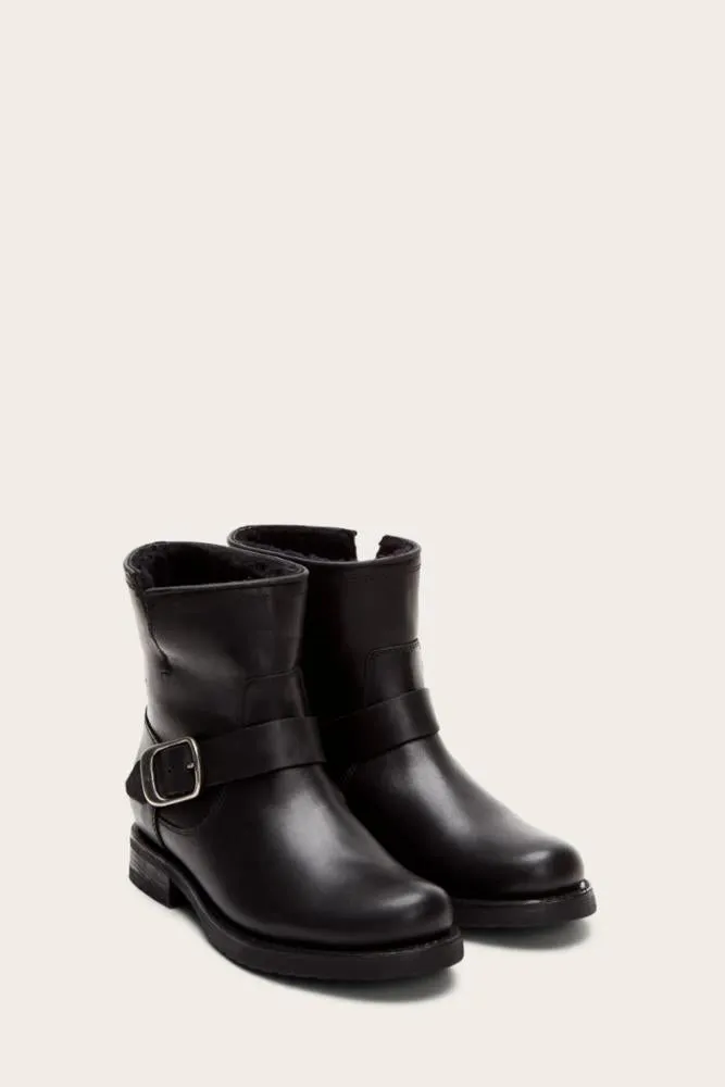 Frye  Women's 70923 Black M