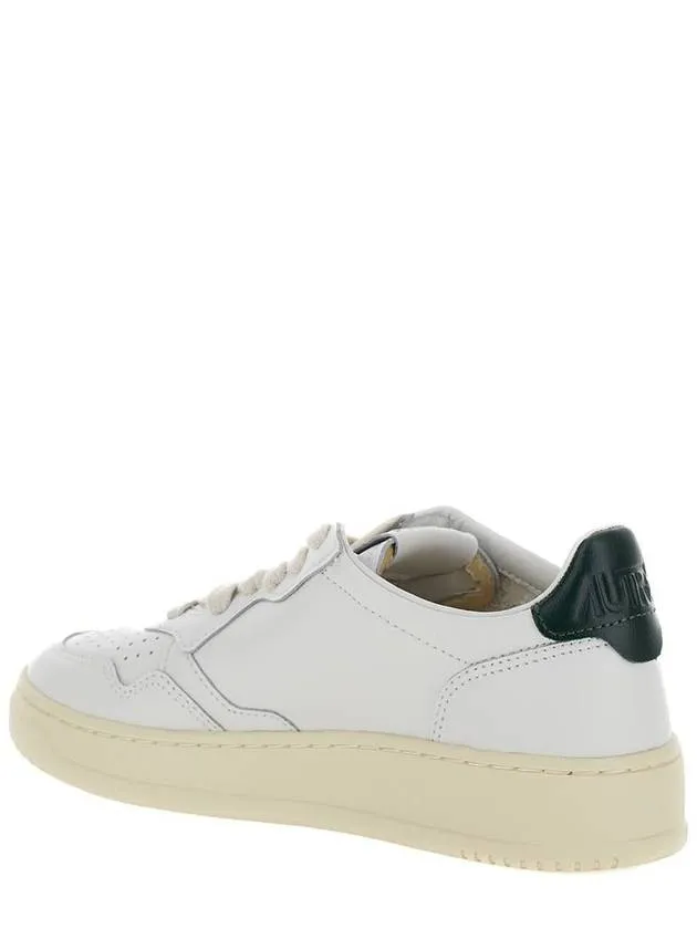 'Medalist' White Low Top Sneakers With Contrasting Heel Tab In Leather Woman