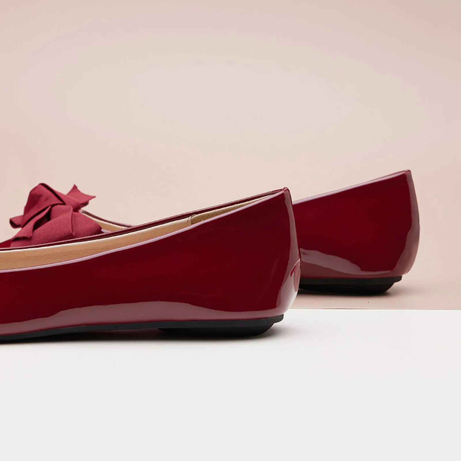Patent Pointy Bow Flats (Aida) Red