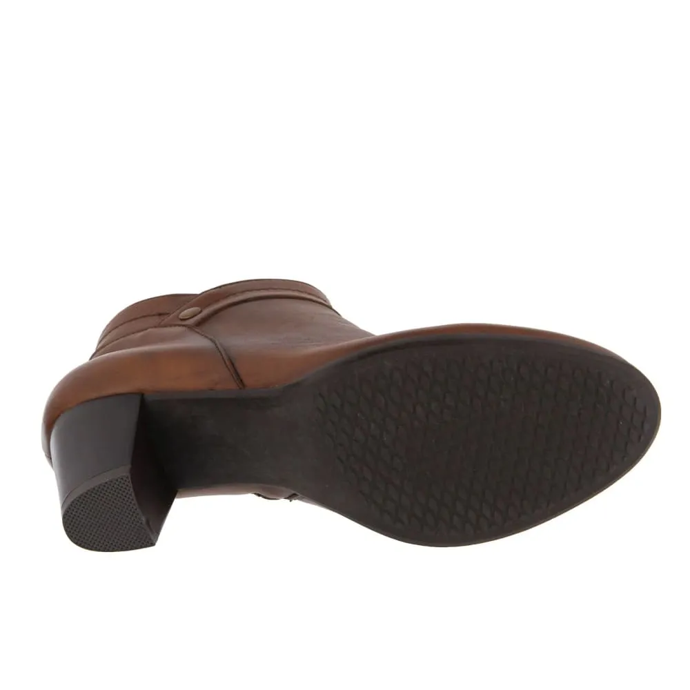 Spring Step Shoes Itilia Women's Elegant and Comfortable Leather Pull On Booties